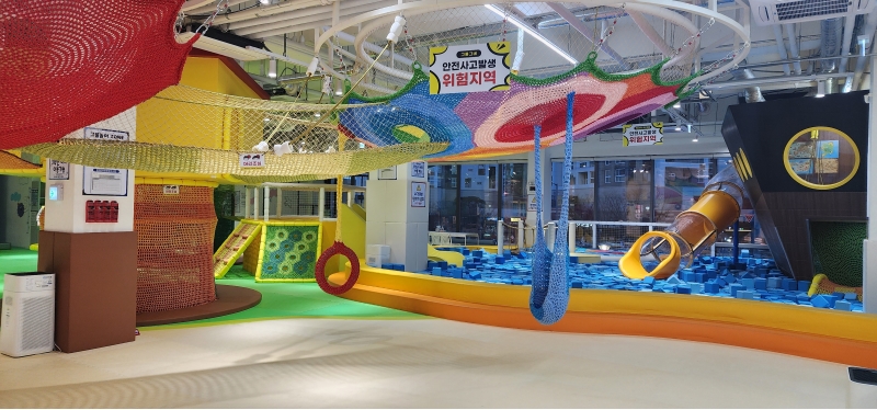 연수구는 공영버스 이용자와 동행한 관내 아동을 대상으로 공공형 키즈카페인 연수꿈빛나래 키즈카페 이용료를 4월부터 5월까지 1회 한정으로 50% 감면한다